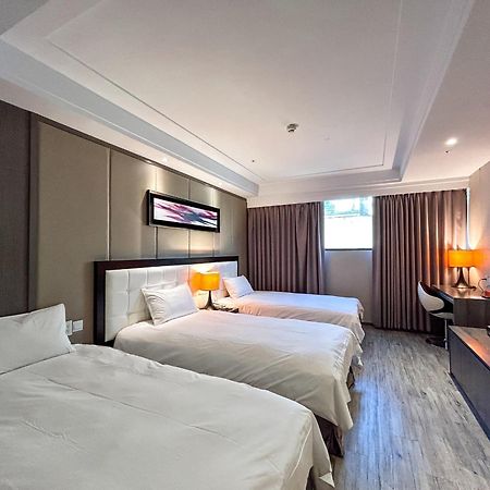 Royal Fine Hotel Kaohsiung Extérieur photo