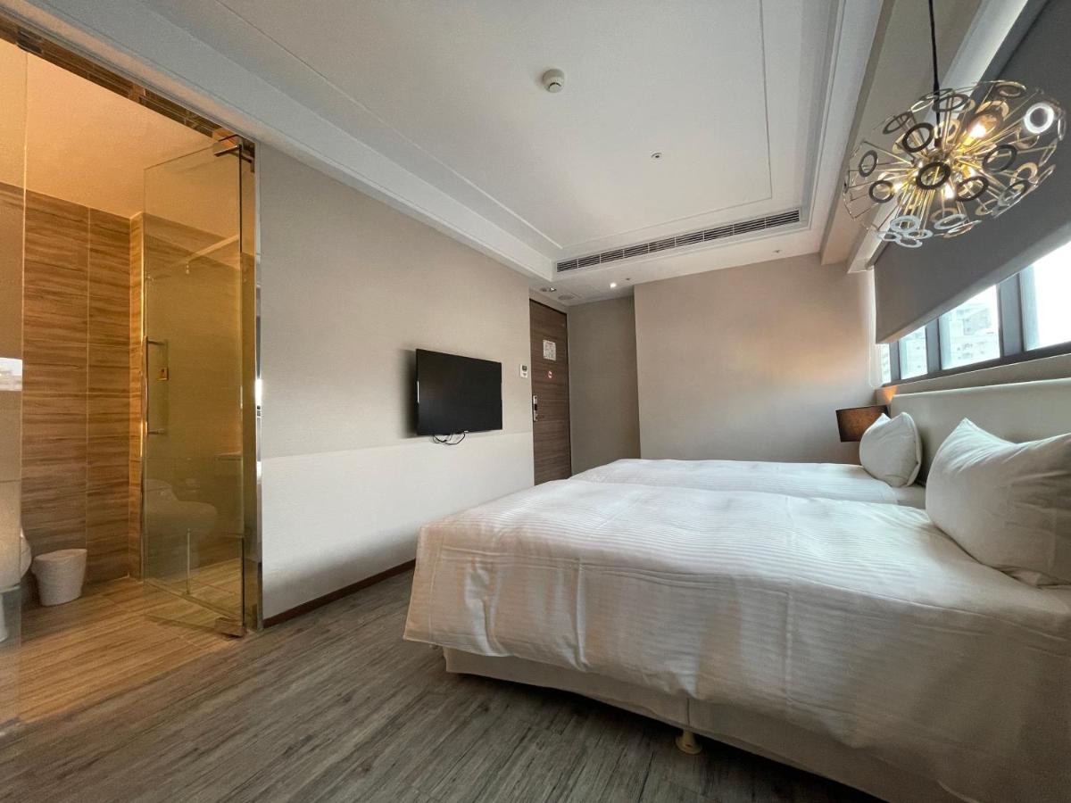 Royal Fine Hotel Kaohsiung Extérieur photo