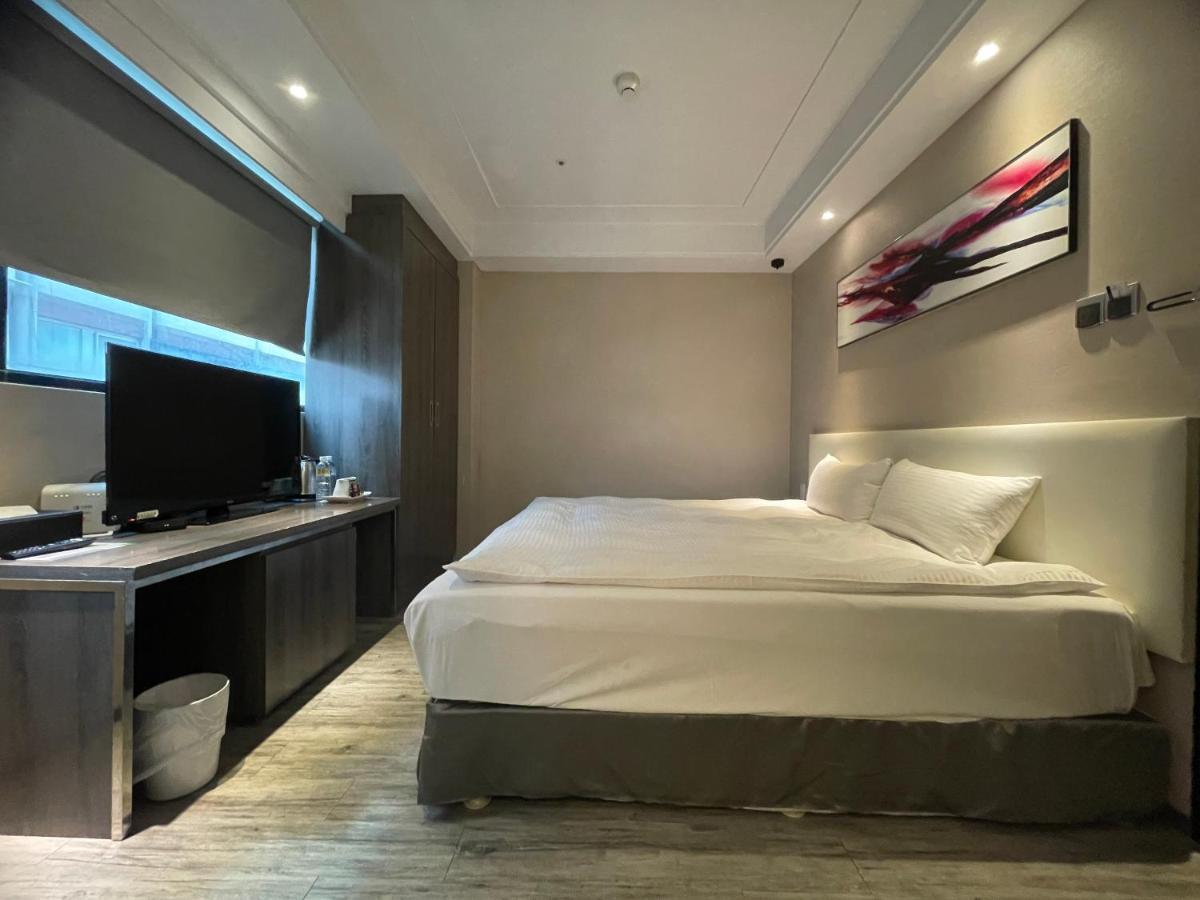 Royal Fine Hotel Kaohsiung Extérieur photo