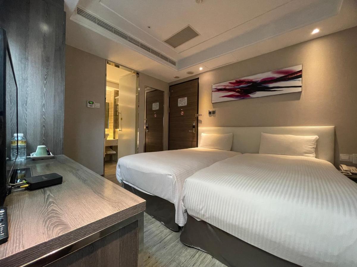 Royal Fine Hotel Kaohsiung Extérieur photo