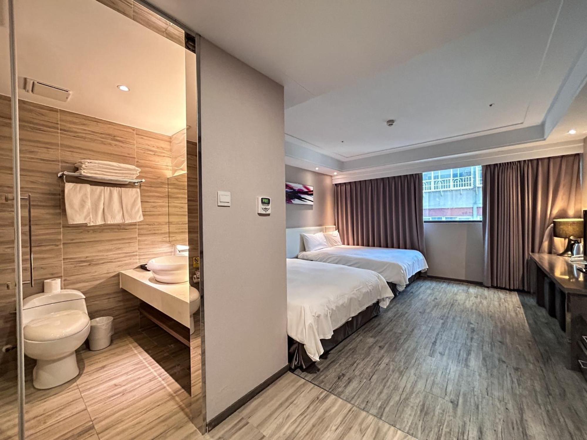 Royal Fine Hotel Kaohsiung Extérieur photo