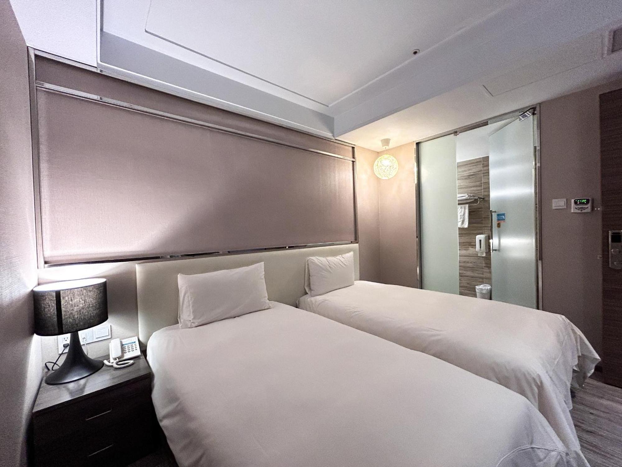 Royal Fine Hotel Kaohsiung Extérieur photo