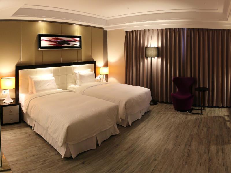 Royal Fine Hotel Kaohsiung Extérieur photo